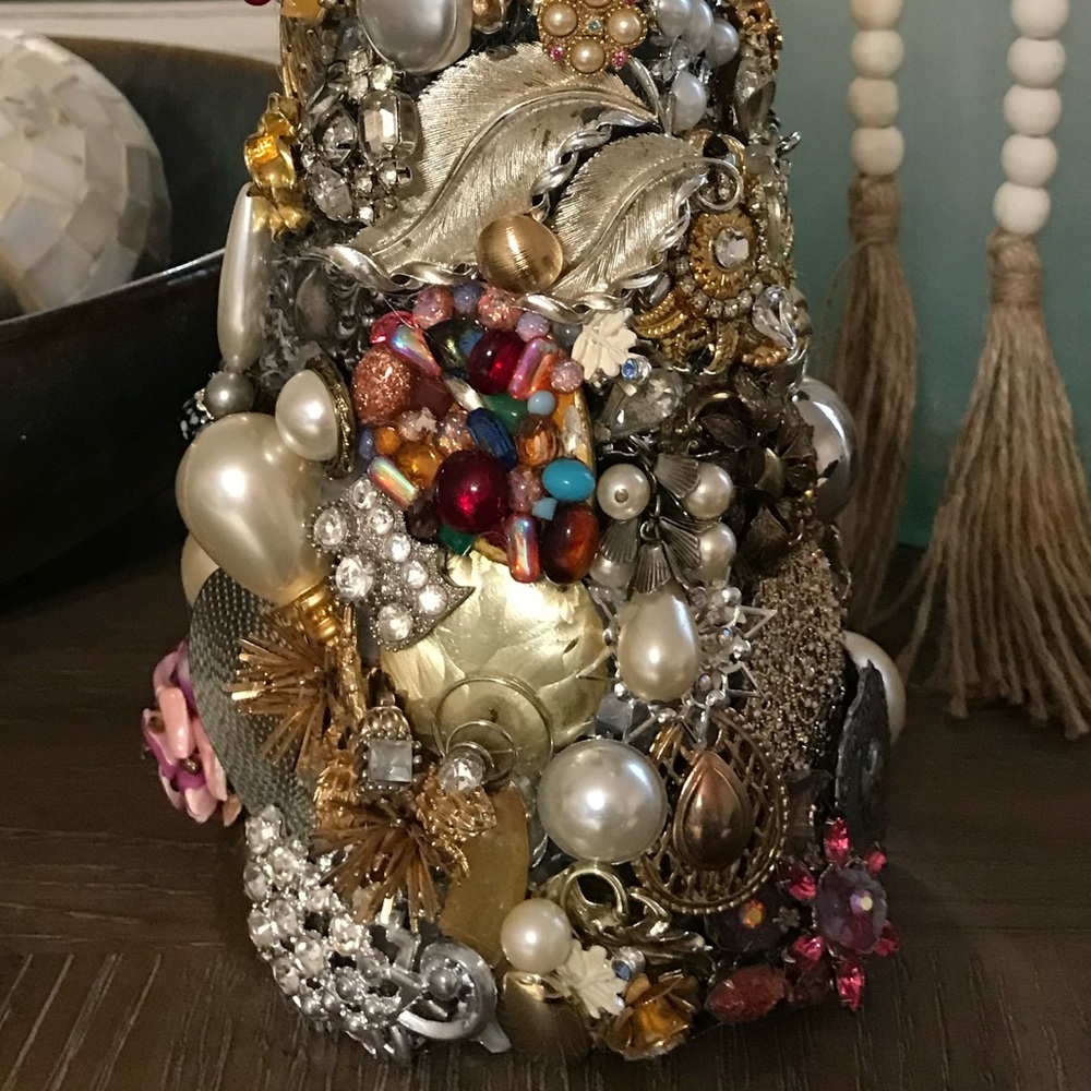 Good2bthrifty…..Live show listings only!